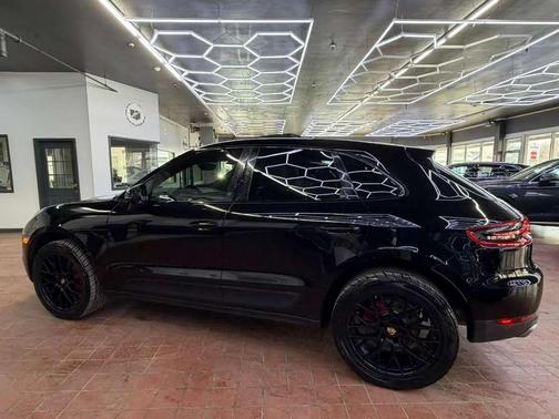 2017 Porsche Macan Macan Sport Edition