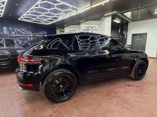 2017 Porsche Macan Macan Sport Edition