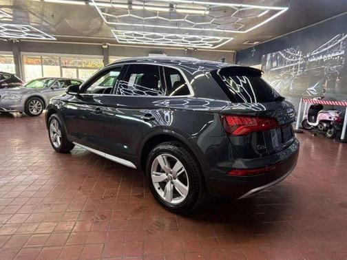 2018 Audi Q5 2.0T Premium Plus
