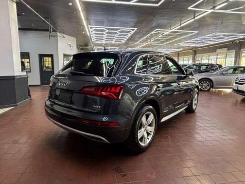 2018 Audi Q5 2.0T Premium Plus