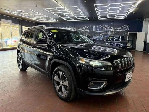Diamond Black Crystal Pearlcoat 2020 Jeep Cherokee Limited
