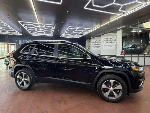 Diamond Black Crystal Pearlcoat 2020 Jeep Cherokee Limited