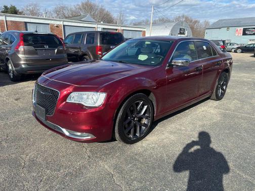 Velvet Red Pearlcoat 2017 Chrysler 300C Base