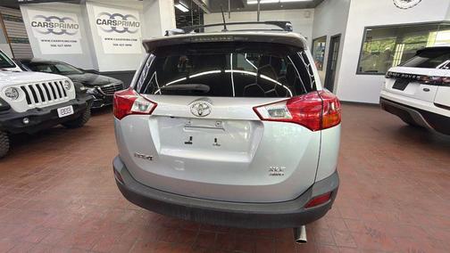 Classic Silver Metallic 2015 Toyota RAV4 XLE
