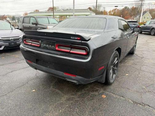 2017 Dodge Challenger SXT