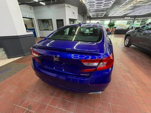 Still Night Pearl 2018 Honda Accord Sport