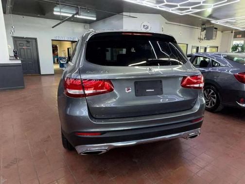 2018 Mercedes-Benz GLC 300 4MATIC