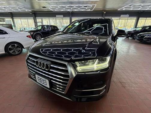 Night Black 2018 Audi Q7 2.0T Premium Plus