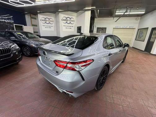 Celestial Silver Metallic 2020 Toyota Camry SE