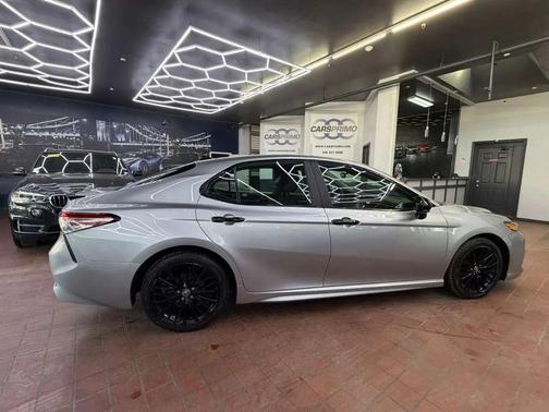 Celestial Silver Metallic 2020 Toyota Camry SE