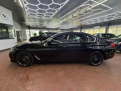 Black 2018 BMW 530 xDrive