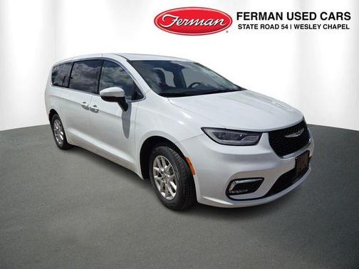 Bright White Clearcoat 2023 Chrysler Pacifica Touring-L