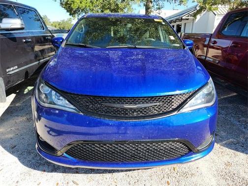 2020 Chrysler Pacifica Touring