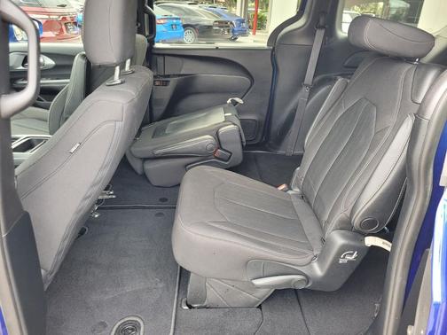 2020 Chrysler Pacifica Touring