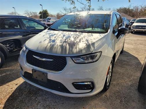 2024 Chrysler Pacifica Touring-L