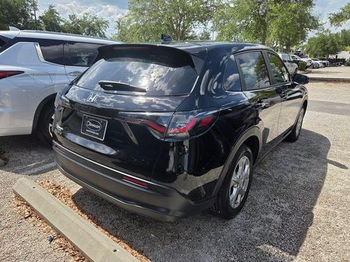 Crystal Black Pearl 2023 Honda HR-V LX