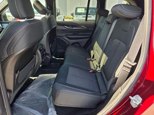 Velvet Red Pearlcoat 2026 Jeep Grand Cherokee Laredo X