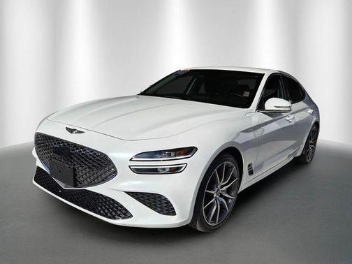 Uyuni White 2025 Genesis G70 2.5T