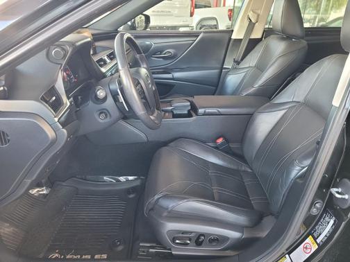 2019 Lexus ES 350 Luxury