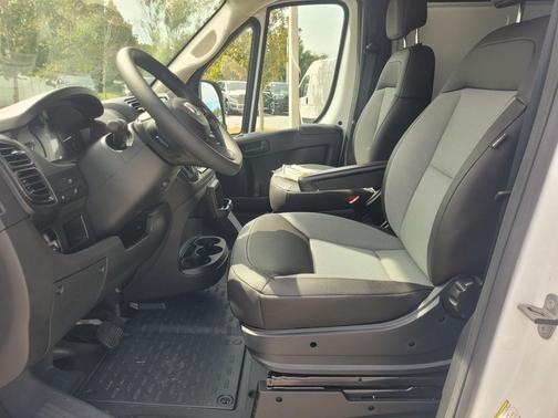 2025 RAM ProMaster 1500 Low Roof