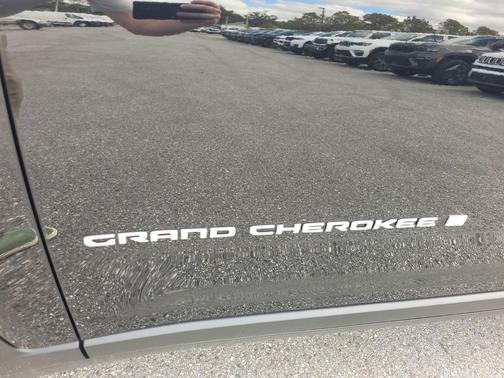 2025 Jeep Grand Cherokee Laredo X