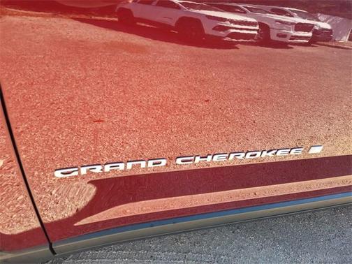 2025 Jeep Grand Cherokee Laredo X