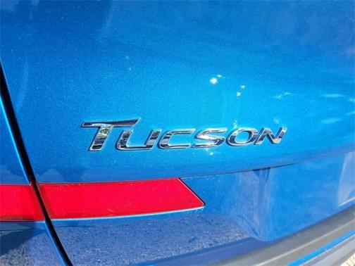 2021 Hyundai TUCSON SE