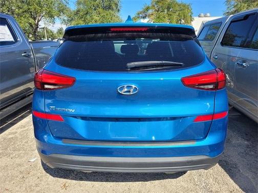 2021 Hyundai TUCSON SE