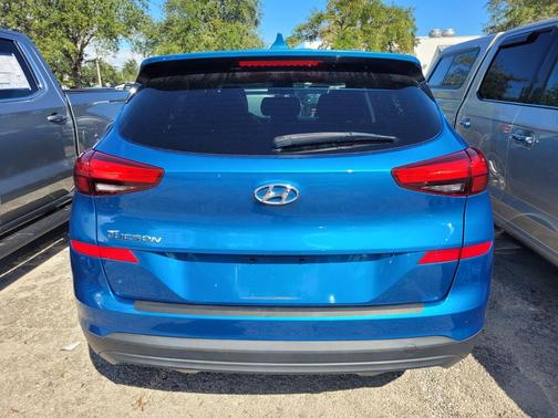 2021 Hyundai TUCSON SE