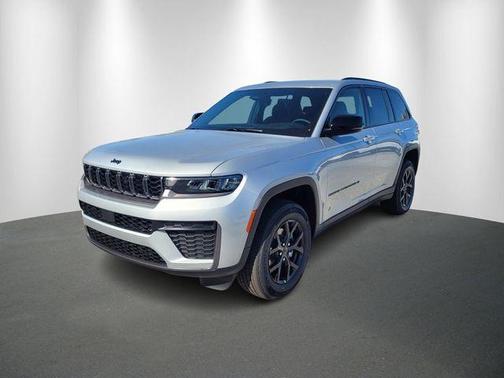 2026 Jeep Grand Cherokee Laredo
