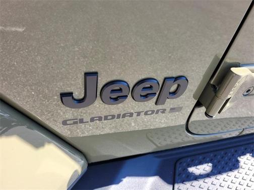 2025 Jeep Gladiator Sport