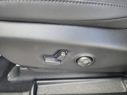 Silver Mist Clearcoat 2026 Chrysler Pacifica Select