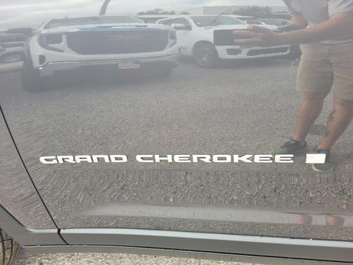 2025 Jeep Grand Cherokee Laredo X