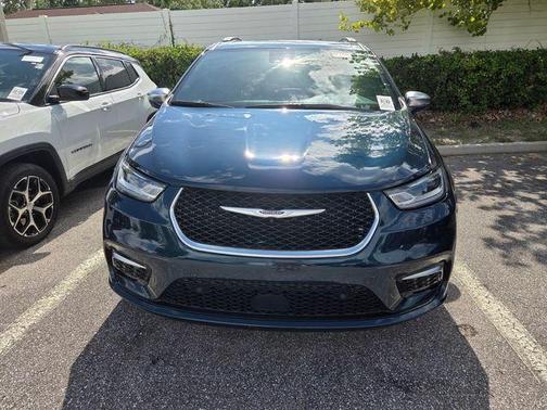 Fathom Blue Pearlcoat 2024 Chrysler Pacifica Pinnacle