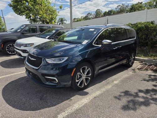 Fathom Blue Pearlcoat 2024 Chrysler Pacifica Pinnacle