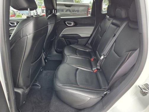 Bright White Clearcoat 2024 Jeep Compass Limited