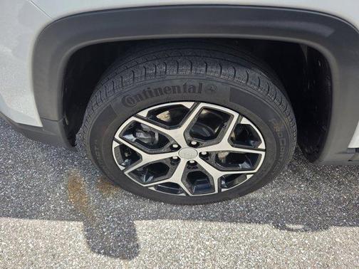 Bright White Clearcoat 2024 Jeep Compass Limited