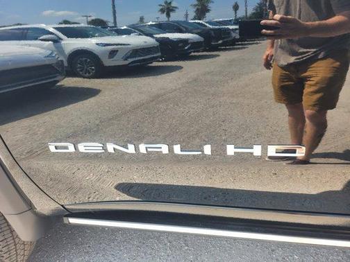 2025 GMC Sierra 3500 Denali