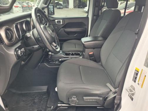 2021 Jeep Gladiator Sport