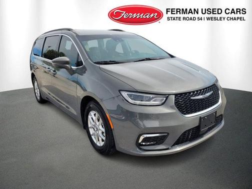 2022 Chrysler Pacifica Touring-L