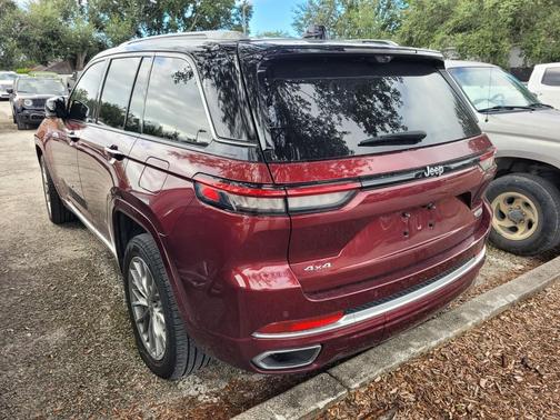 2022 Jeep Grand Cherokee Summit