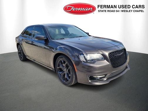 2023 Chrysler 300 Touring L