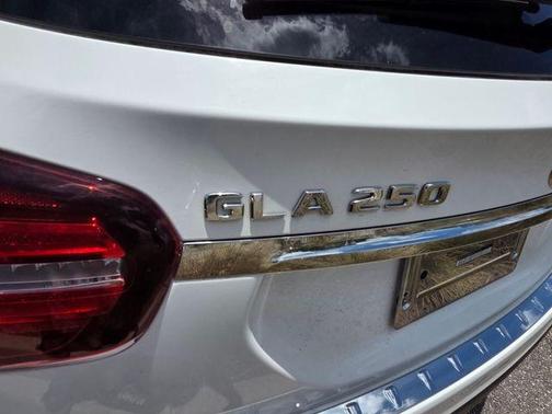 Polar White 2019 Mercedes-Benz GLA 250 Base