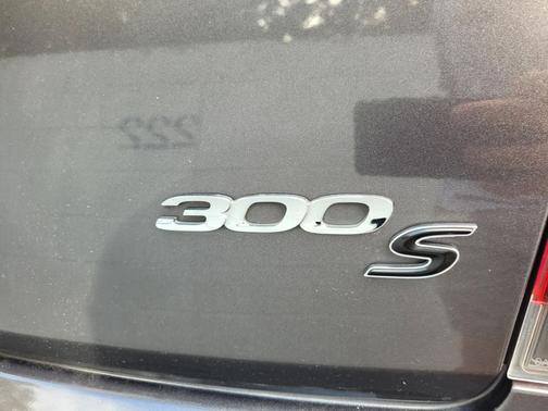 2018 Chrysler 300 S