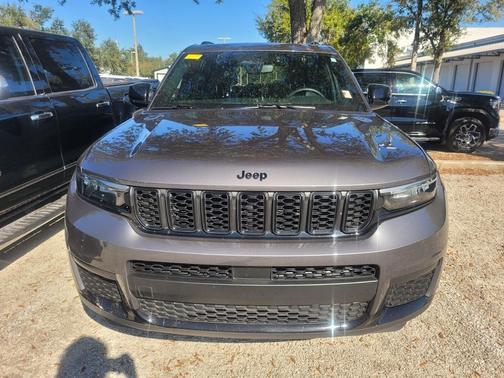 2024 Jeep Grand Cherokee L Laredo