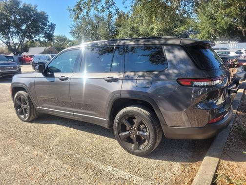 2024 Jeep Grand Cherokee L Laredo