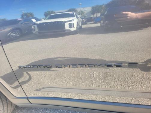 2024 Jeep Grand Cherokee L Laredo