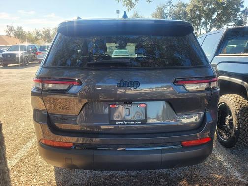 2024 Jeep Grand Cherokee L Laredo