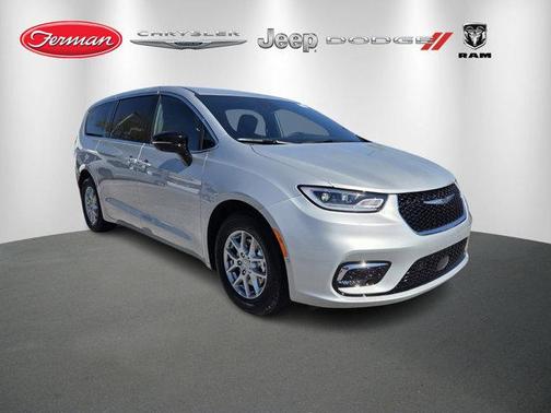 Silver Mist Clearcoat 2026 Chrysler Pacifica Select