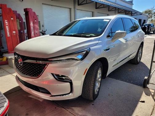 2022 Buick Enclave Avenir